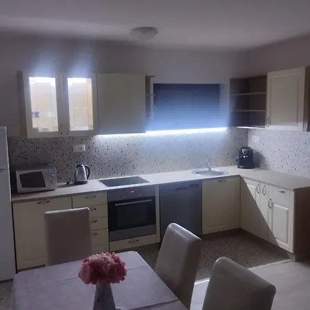 House Daniela * Omišalj