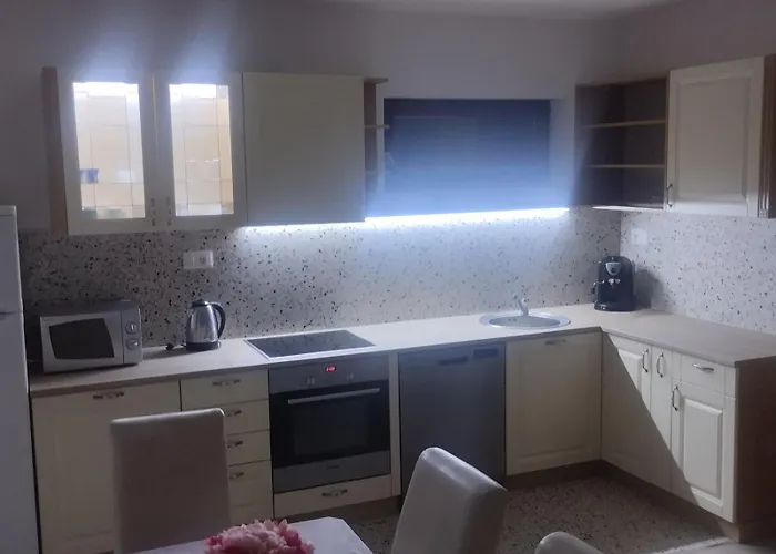 House Daniela * Omišalj